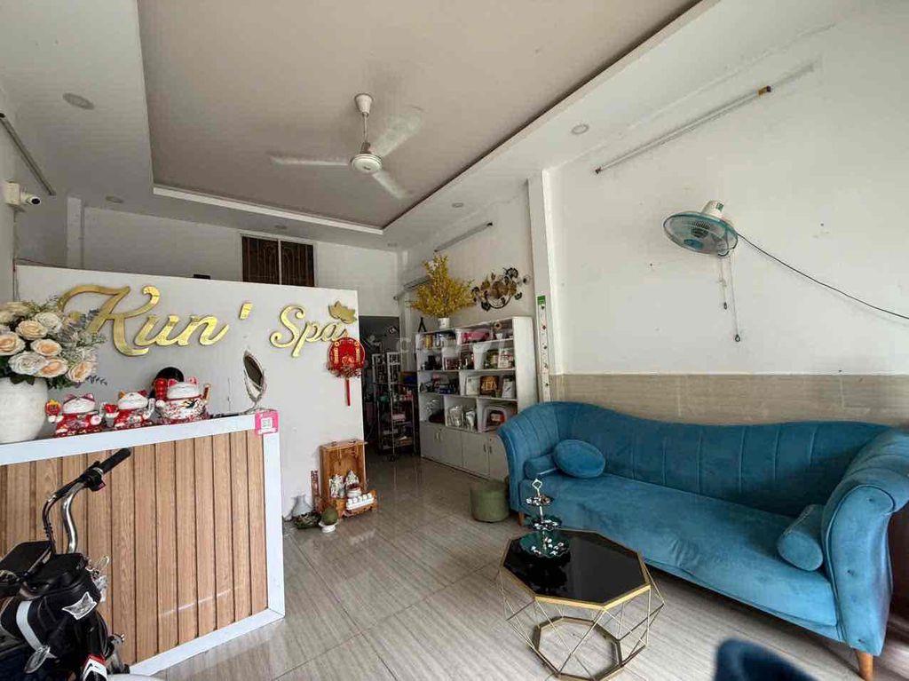 Mặt bằng kinh doanh