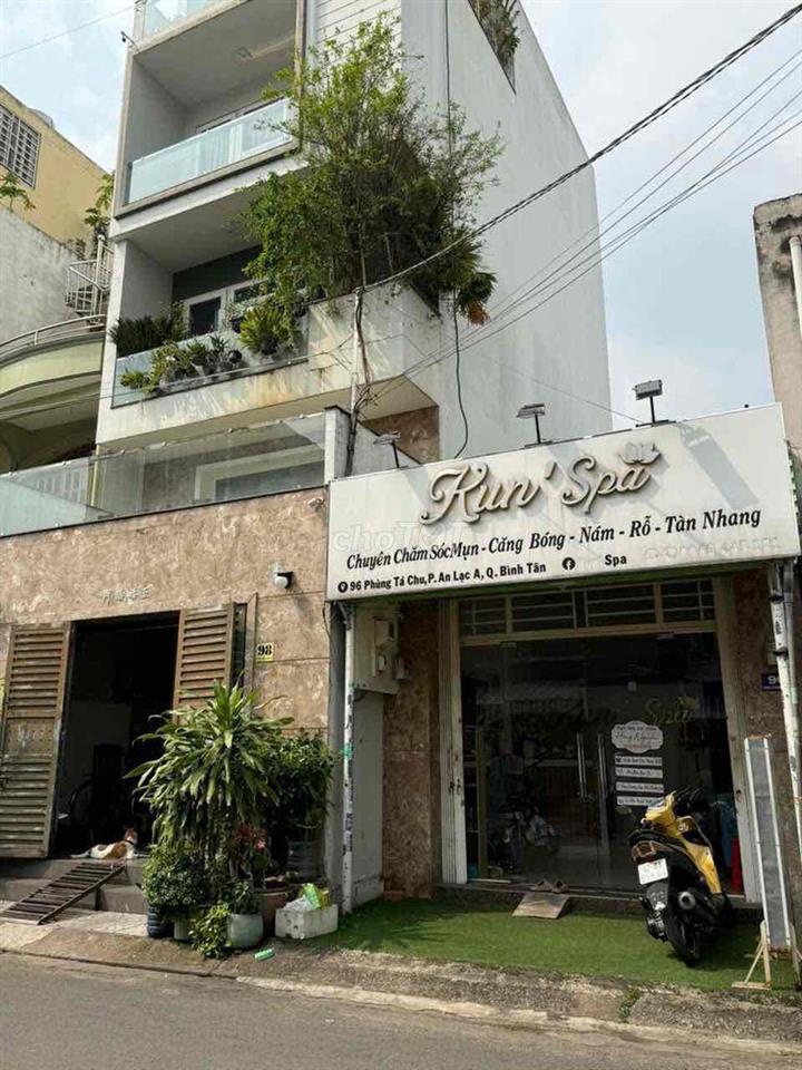Mặt bằng kinh doanh