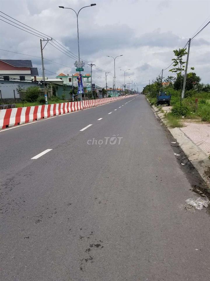 đất mặt tiền DT818 tuyến chánh từ QL1a và TT thủ thừ