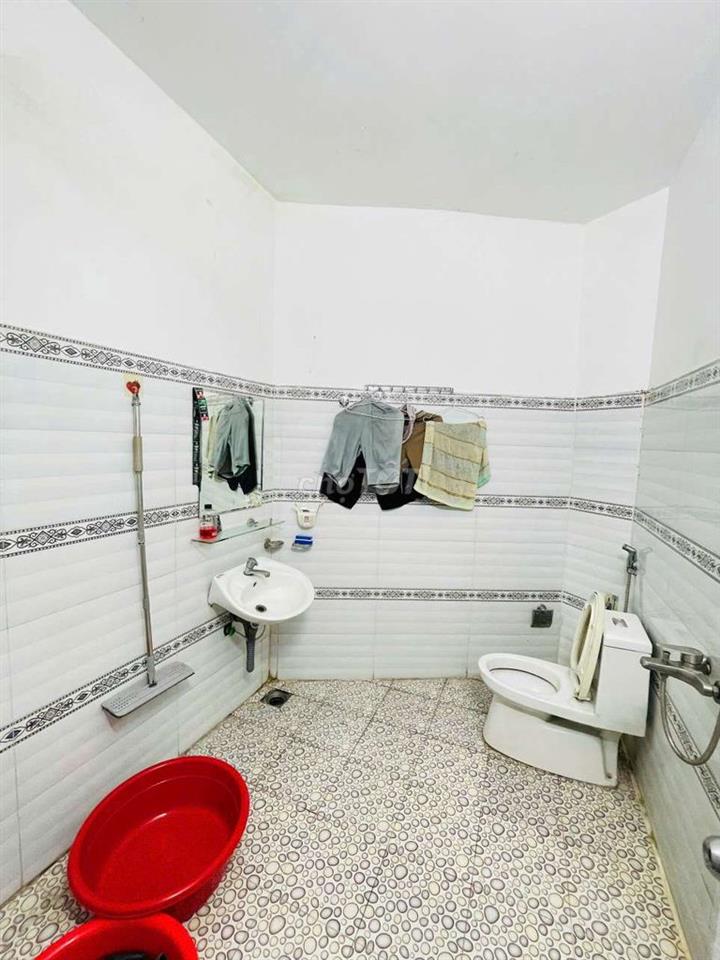 kẹt tiền ngân hàng bán gấp nhà măt đường bà điểm 5-1b