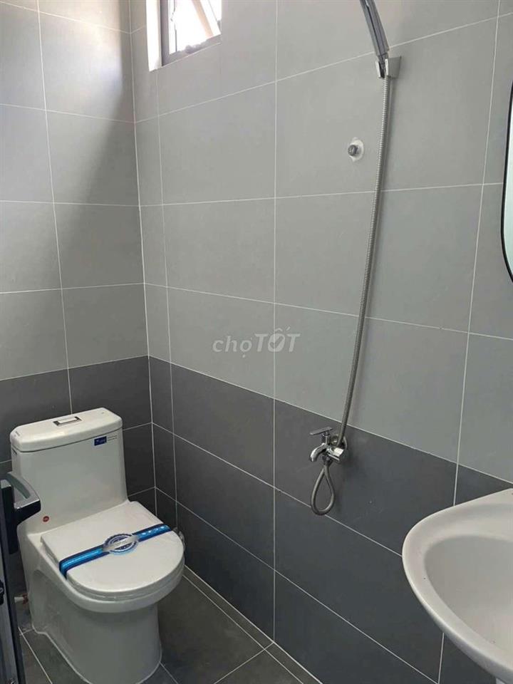 kẹt tiền cần chuyển nhượng gấp nhà 257 nguyễn bình