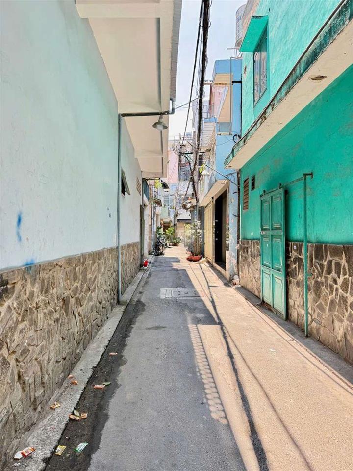 BÁN NHÀ NGAY CHỢ Tân BÌNH 