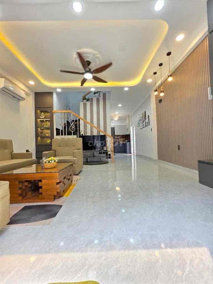 Cho thuê nhà nguyên căn Lê Văn Sỹ 3pn, 3wc