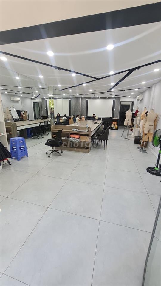 Chính chủ - Nhà mặt tiền góc DC11 - Đang cho thuê có dòng tiền