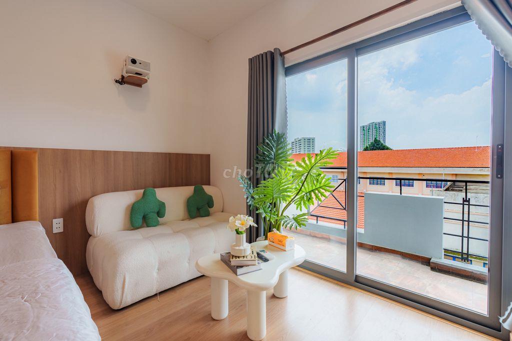 Studio 22m² Nguyễn Gia Trí, ban công, máy giặt riêng, full nội thất