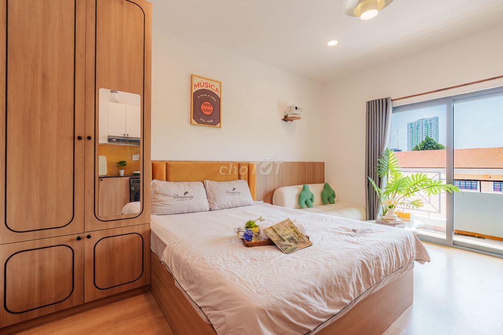 Studio 22m² Nguyễn Gia Trí, ban công, máy giặt riêng, full nội thất