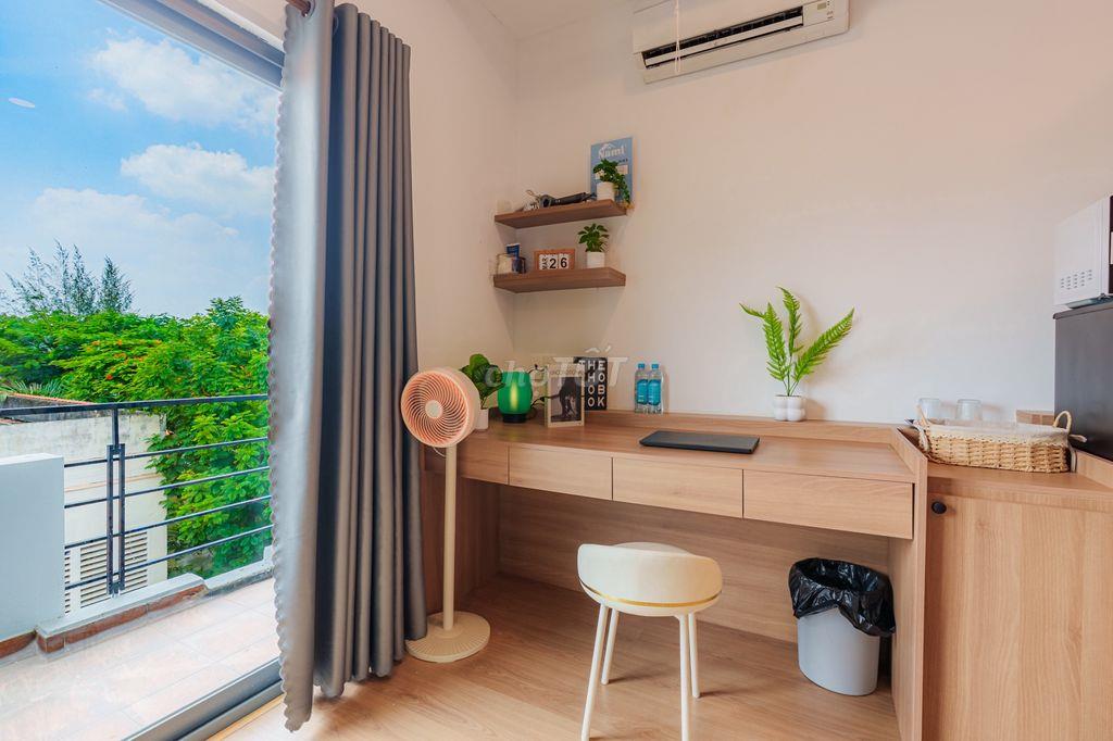 Studio 22m² Nguyễn Gia Trí, ban công, máy giặt riêng, full nội thất
