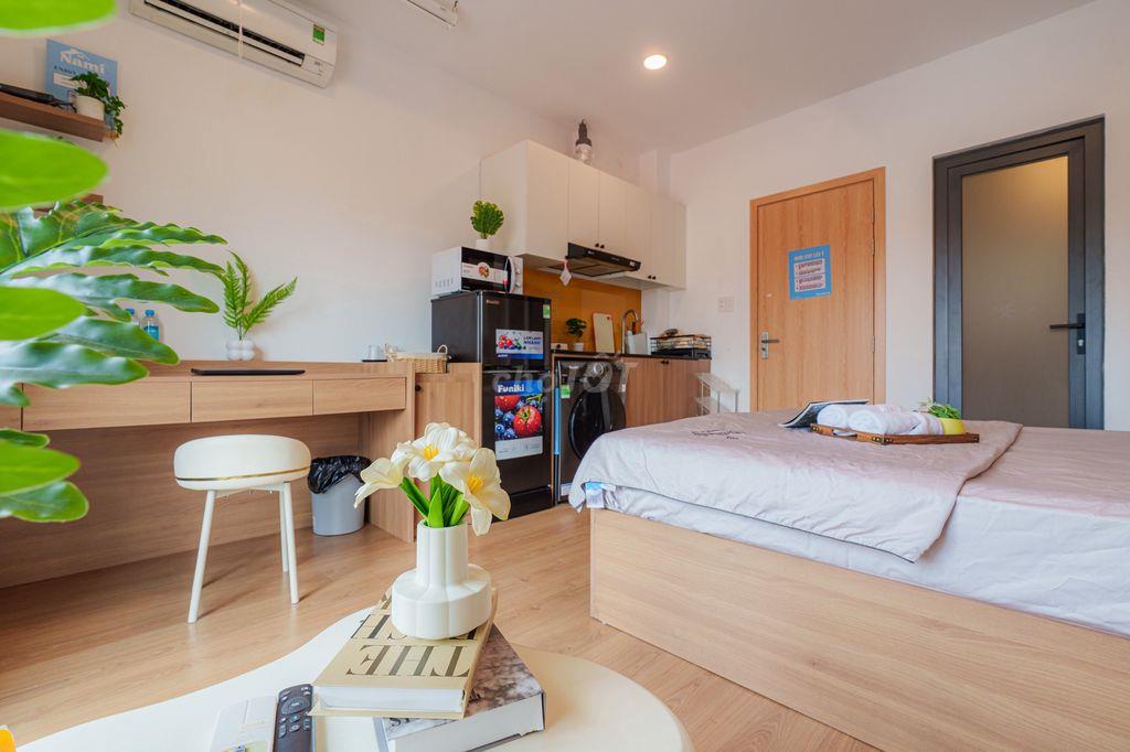 Studio 22m² Nguyễn Gia Trí, ban công, máy giặt riêng, full nội thất
