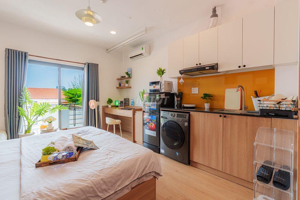 Studio 22m² Nguyễn Gia Trí, ban công, máy giặt riêng, full nội thất