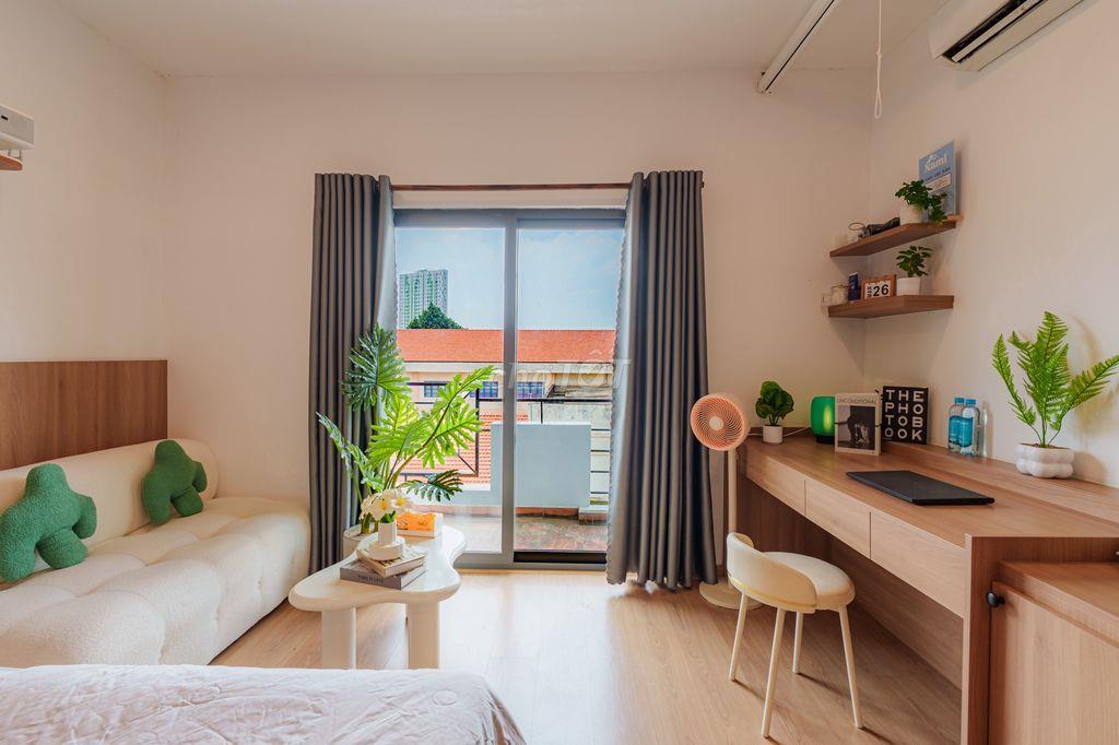 Studio 22m² Nguyễn Gia Trí, ban công, máy giặt riêng, full nội thất