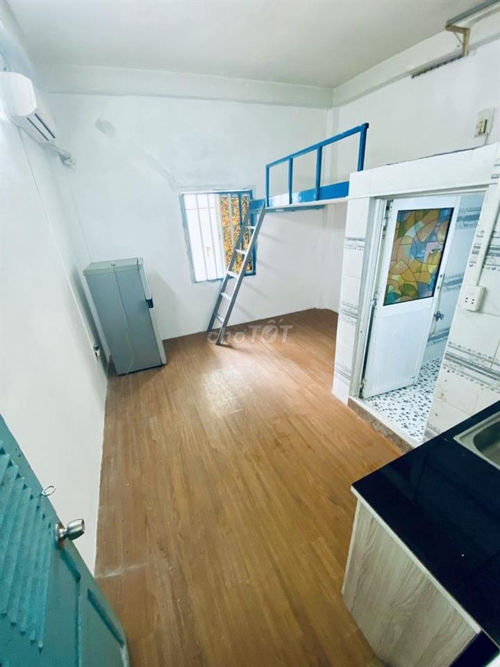 TÌM 2 BẠN NỮ Ở GHÉP, TRỌ GẦN ĐẠI HỌC SÀI GÒN CƠ SỞ 2