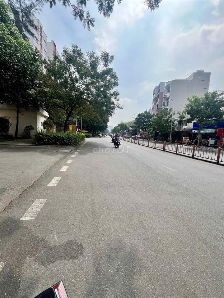 CHO THUÊ ĐẤT TRỐNG MẶT TIỀN ĐƯỜNG UNG VĂN KHIÊM DT 12X84M KD TỰ DO