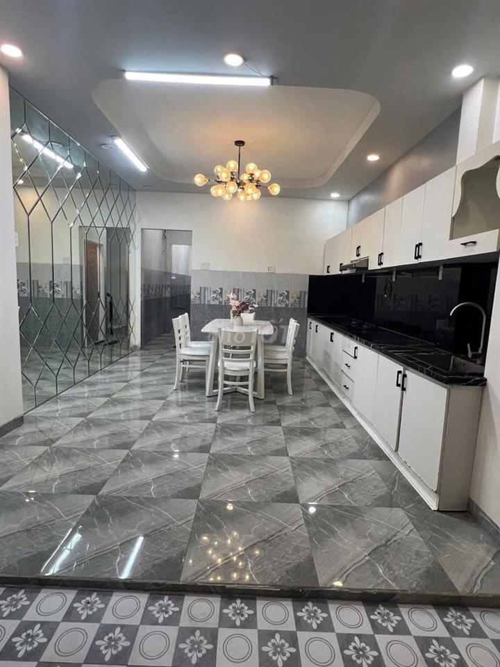 CHO THUÊ NHÀ MẶT TIỀN ĐƯỜNG SƯ VẠN HẠNH 4X25M NHÀ ĐẸP KHU KD ĐÔNG