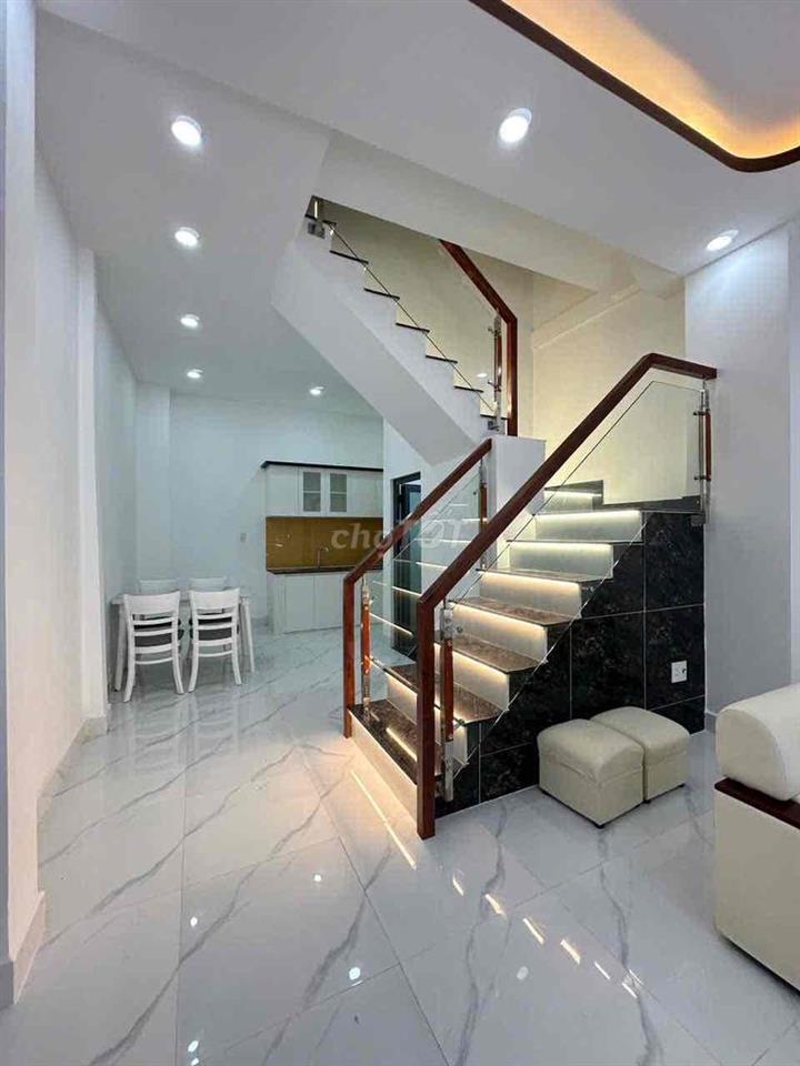 BÁN NHÀ 2 PN 2 WC KHU LÊ VĂN QUỚI