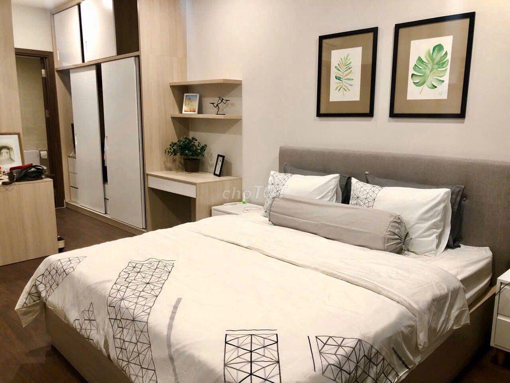 Saigon Royal Q.4 View sông 2PN Giá thuê 32 triệu Full nội thất