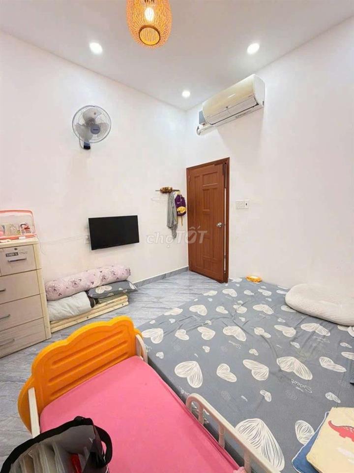 NHÀ TÂN BÌNH 40M2 2 TẦNG - GẦN GA T3 - NHẤT CHI MAI - NHỈNH 4 TỶ