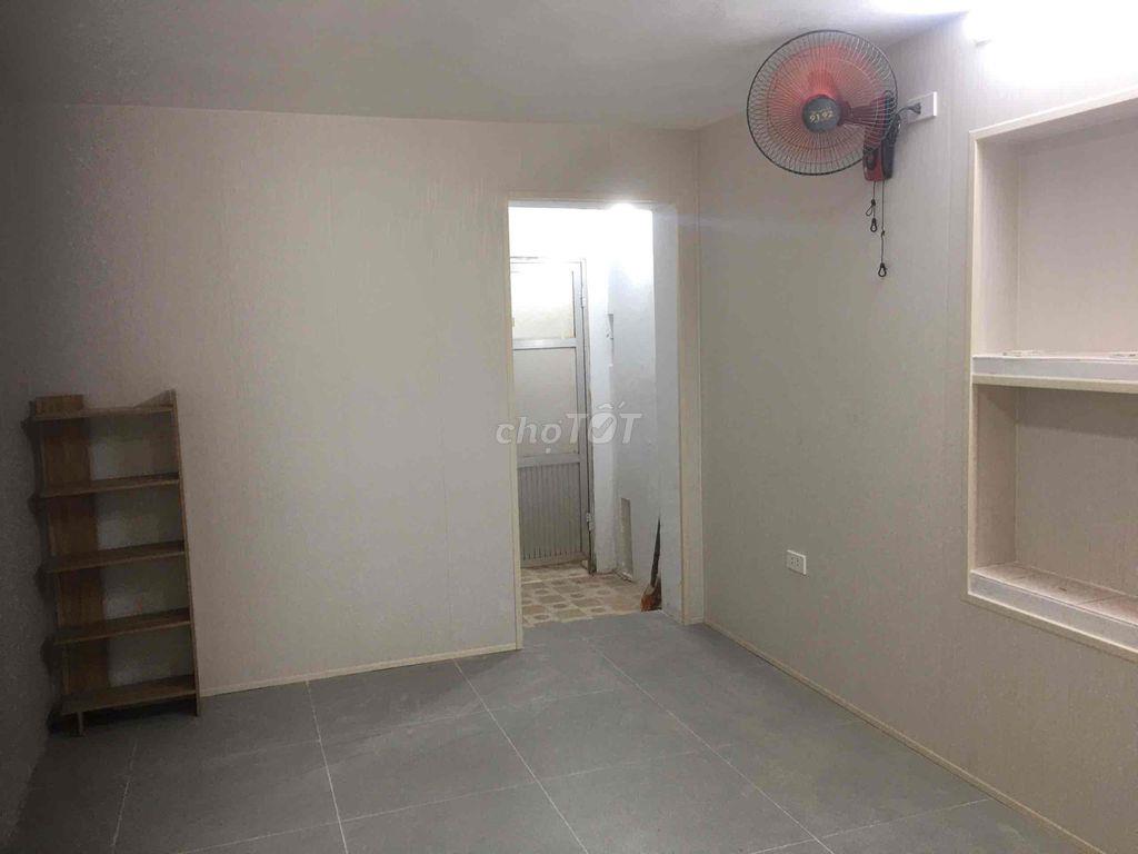 Bán nhà TT Sài Đồng penhouse