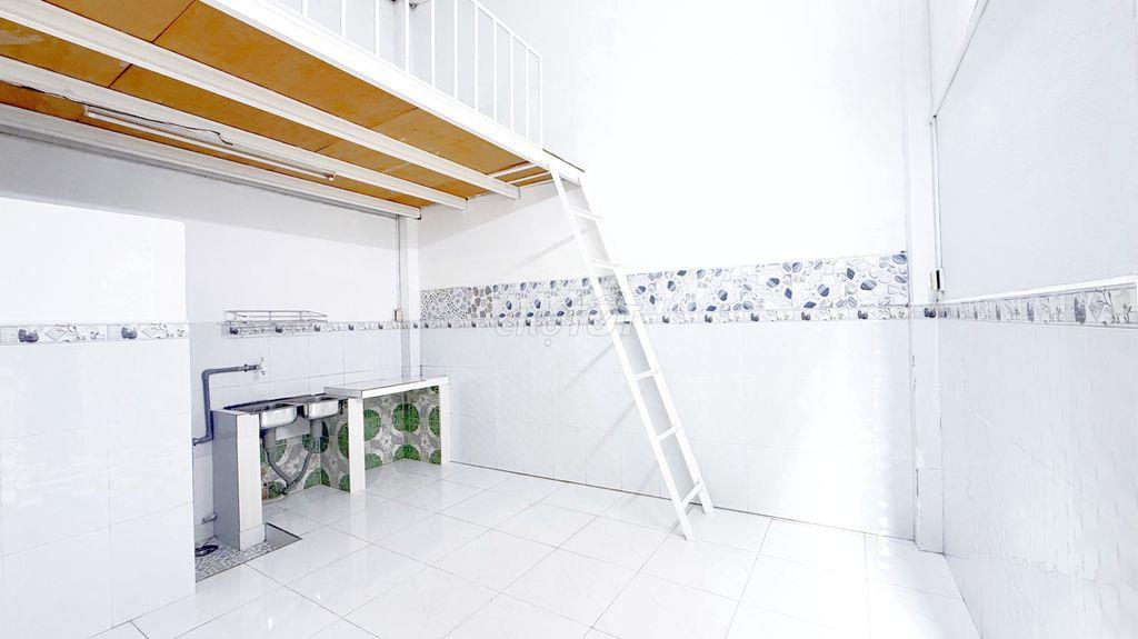 Phòng cho thuê gần đại học Nguyễn Tất Thành - Q12 cách 1km