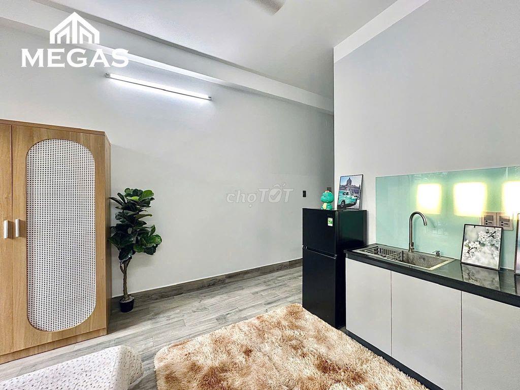 Studio Ban Công & Cửa Sổ Full Nội Thất | Âu Cơ - Lạc Long Quân |