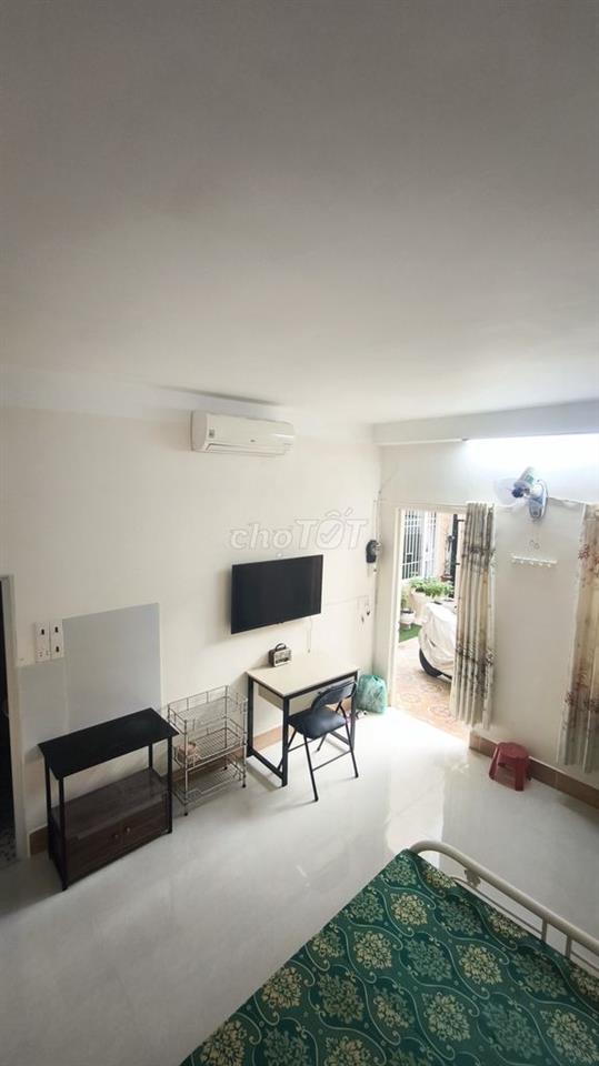 Phòng mới, máy lạnh Trần Bình Trọng Q5