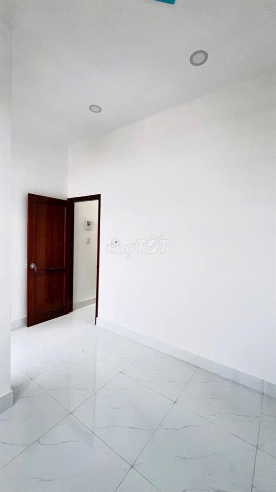 Bán nhà giá rẻ quốc lộ 50, 1 trệt 1 lầu giá 690 triệu TL