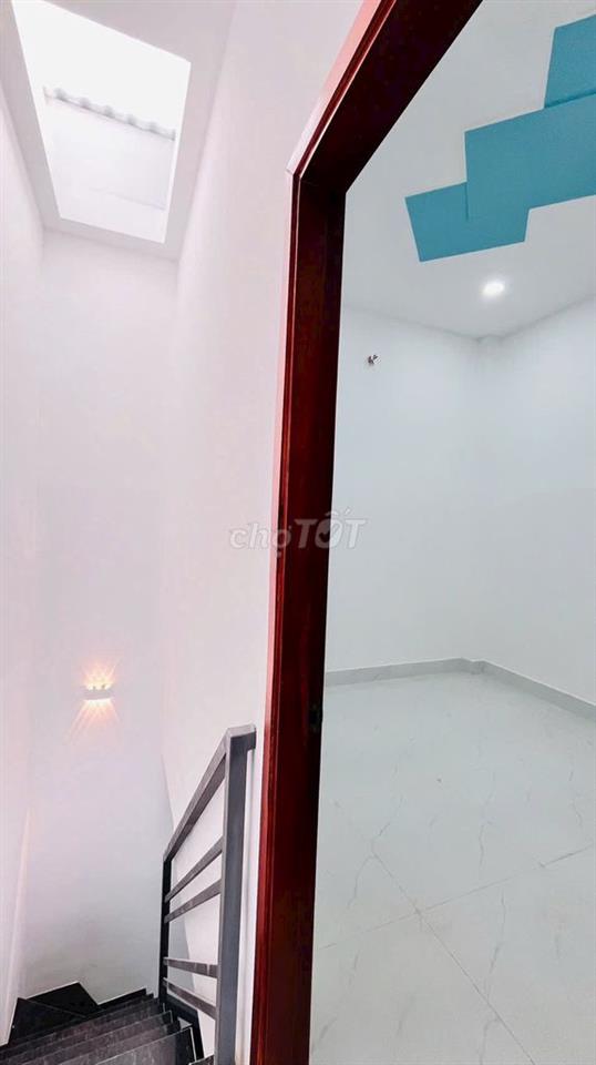 Bán nhà giá rẻ quốc lộ 50, 1 trệt 1 lầu giá 690 triệu TL