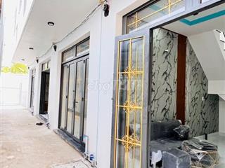 Bán nhà giá rẻ quốc lộ 50, 1 trệt 1 lầu giá 690 triệu TL