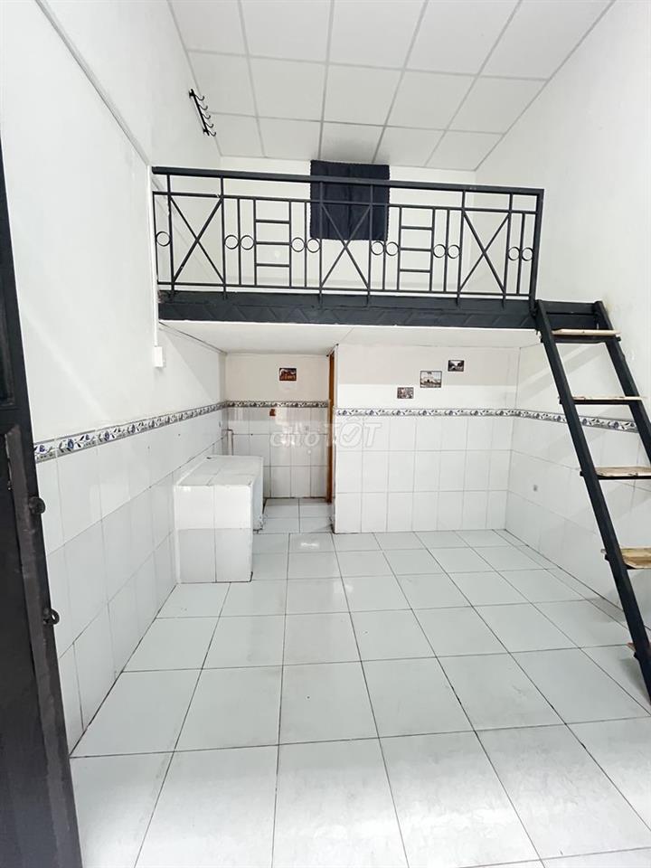 Phòng mới sơn sửa trắng tinh