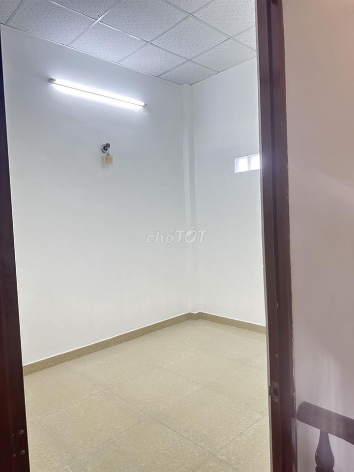 Chính chủ cho thuê nhà 32m2 hẻm 83 Liên Khu 4-5 sau trường Kim Đồng