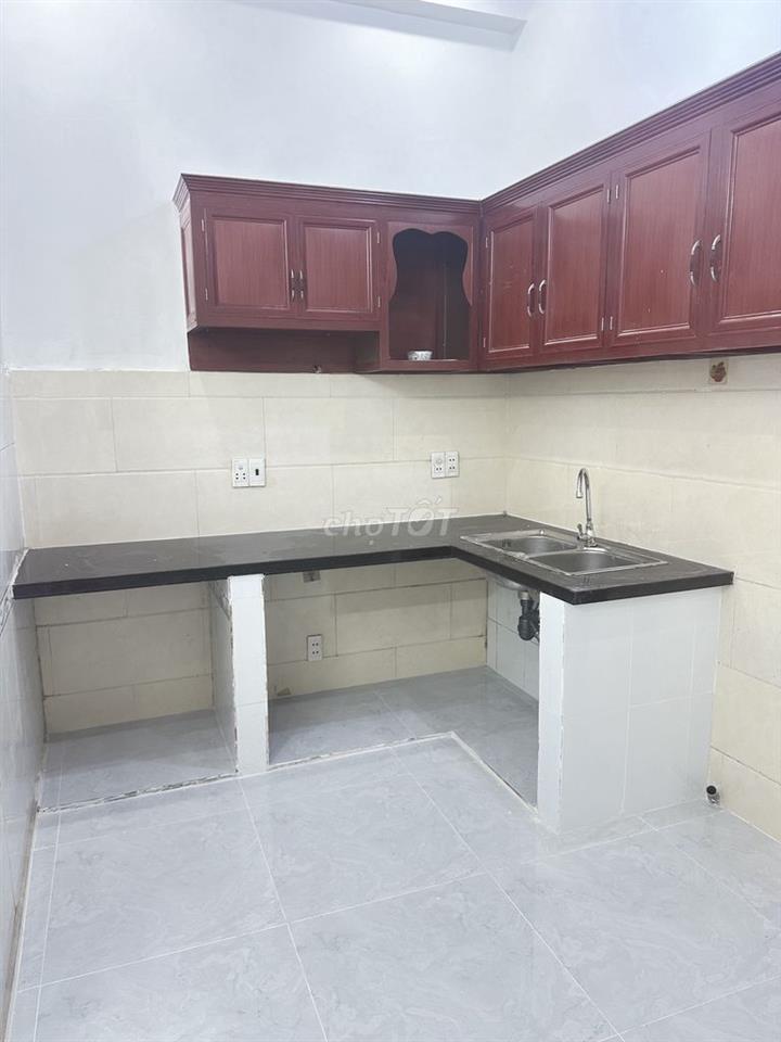 Chính chủ cho thuê nhà 32m2 hẻm 83 Liên Khu 4-5 sau trường Kim Đồng