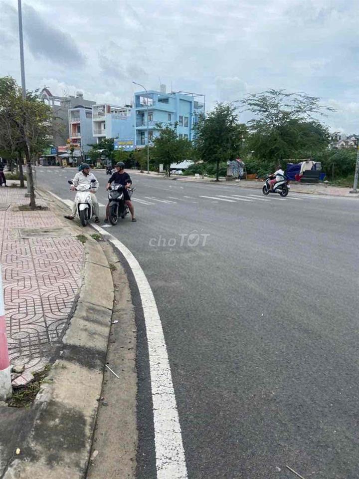 Nhà mặt tiền đường lớn gần Lê Cơ, Kinh Dương Vương An Lạc