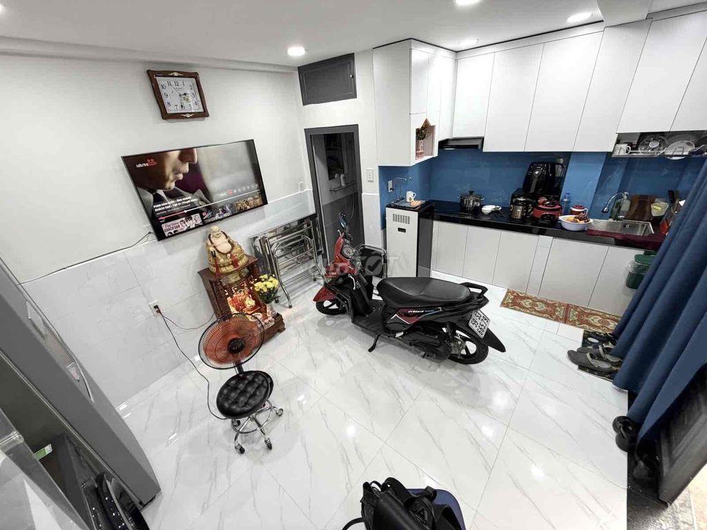 NHÀ 4 TẦNG ĐÚC 3PN 4WC Điện Biên Phủ Bình Thạnh