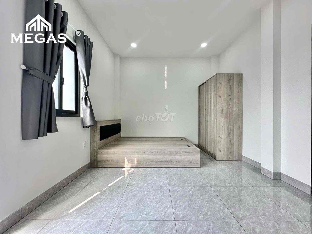 PHÒNG STUDIO BAN CÔNG FULL NỘI THẤT CỰC THOÁNG