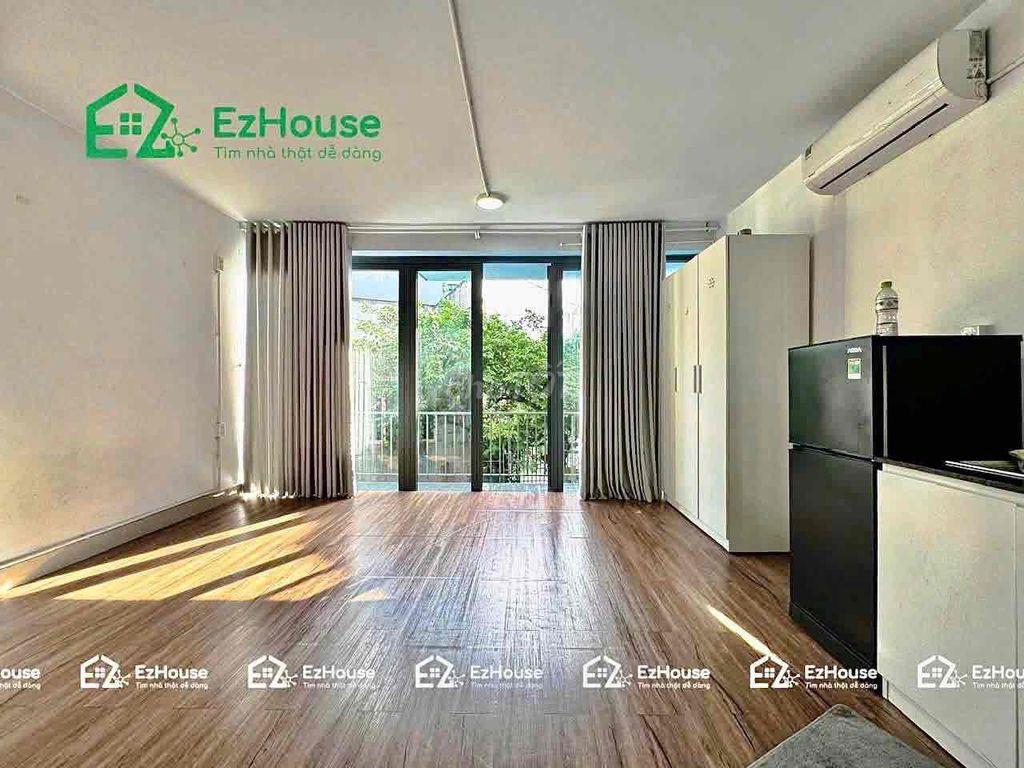Phòng Studio Ban Công Full nội thất cực rộng, thoáng