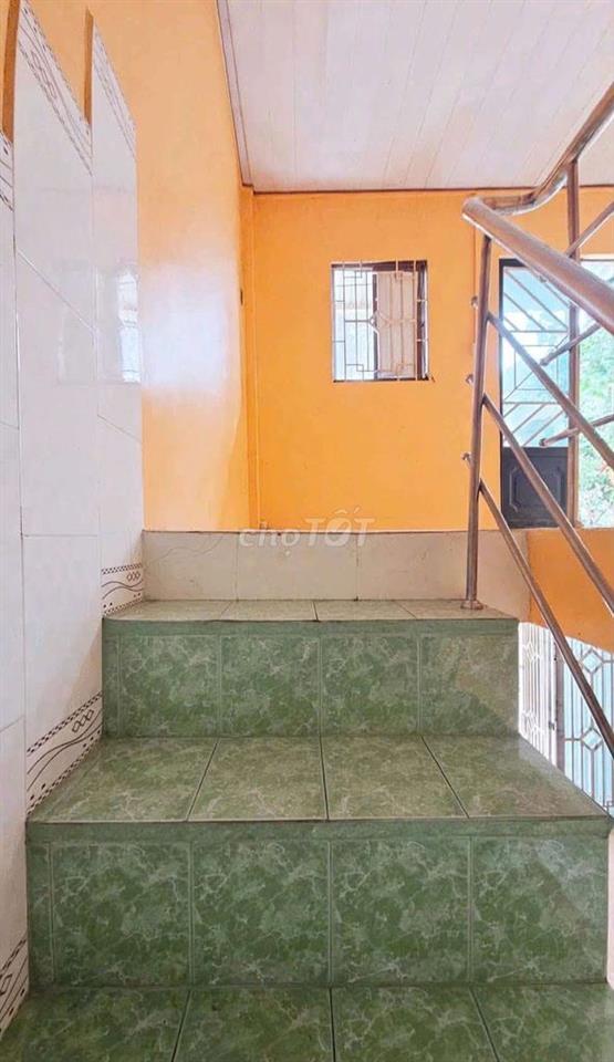 Nhà sổ riêng 3.3x9m 1 lầu Huỳnh Tấn Phát