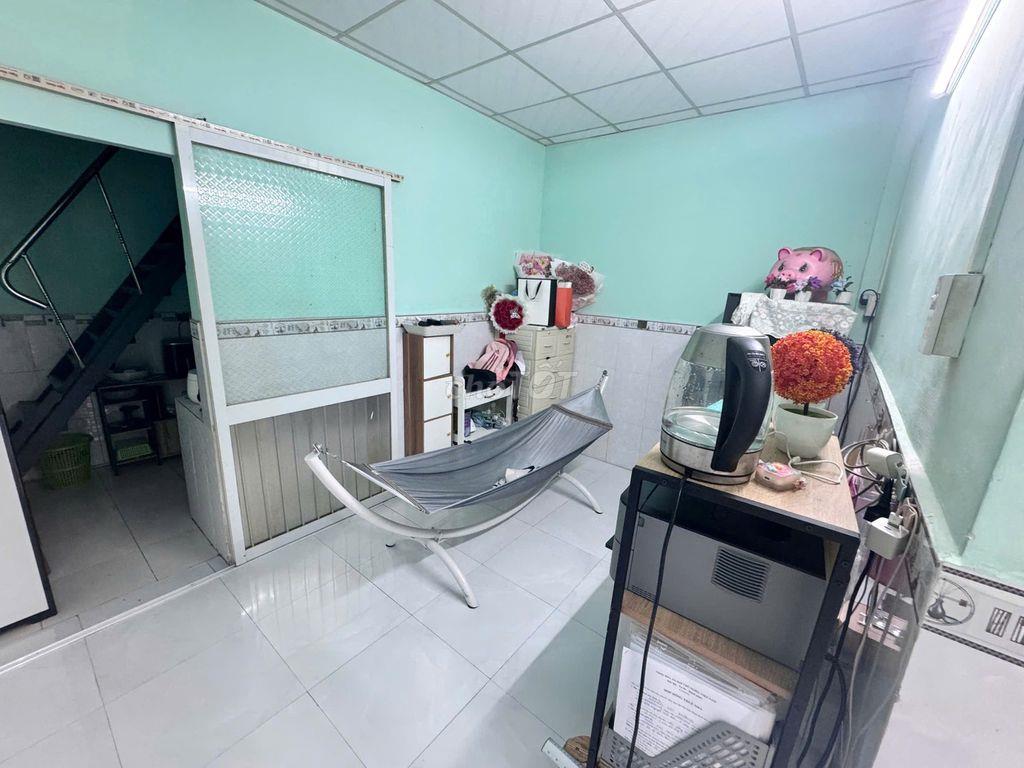 NHÀ CẦN TIỀN , BÁN GẤP