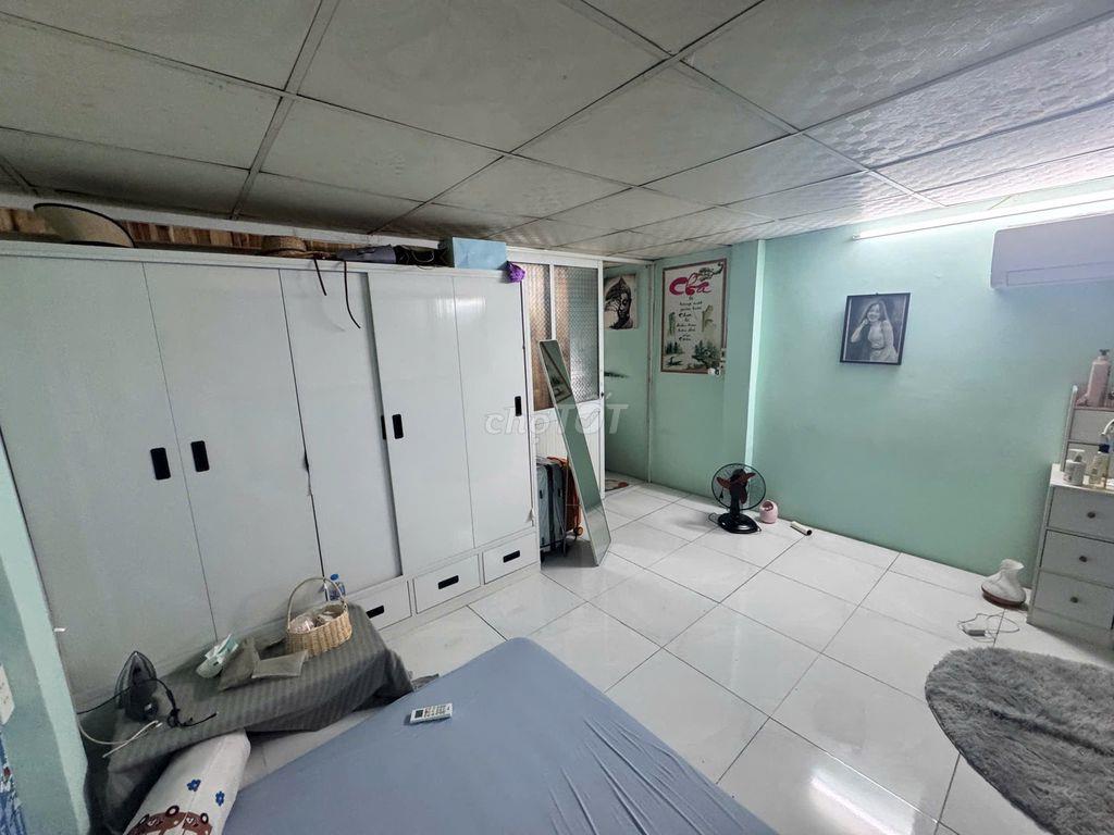 NHÀ CẦN TIỀN , BÁN GẤP