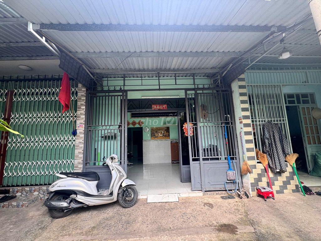 NHÀ CẦN TIỀN , BÁN GẤP