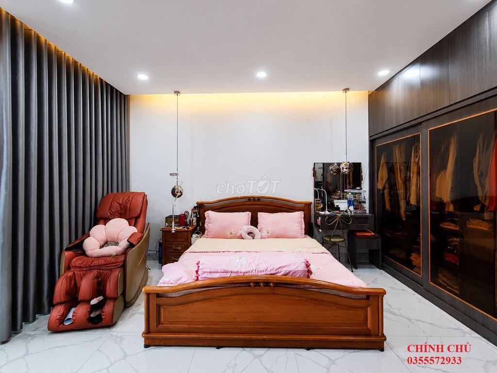 Bán gấp nhà mặt phố 352/2 Trường Sa, 29,5 tỷ, tổng DT xây dựng 365 m2