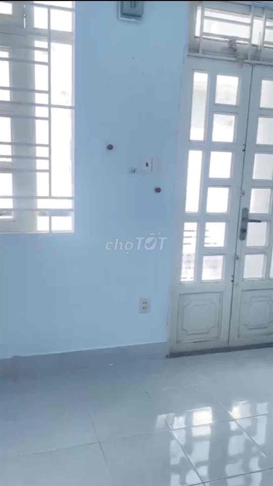 Nhà 1 trệt 2 lầu 85m2 Hẻm CMT8