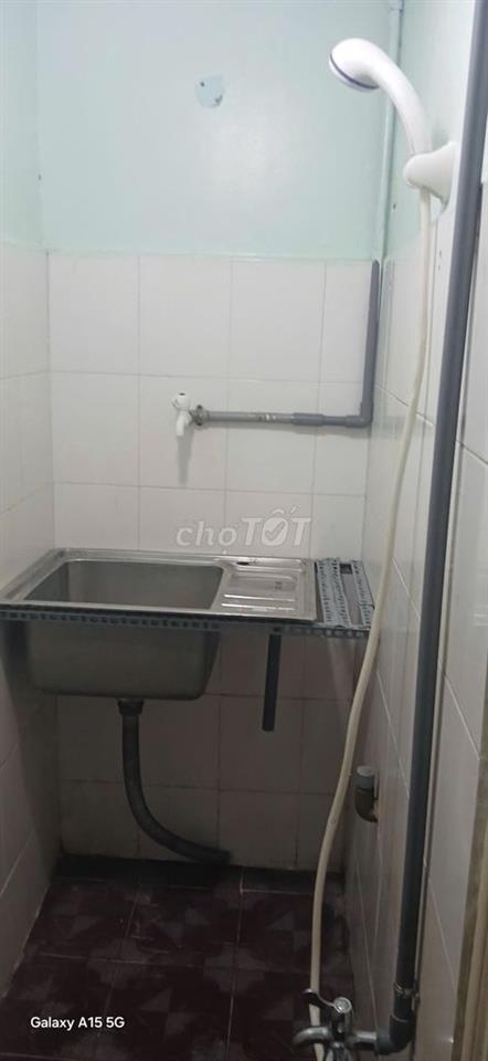 Phòng trọ giá rẻ sạch sẽ thoáng mát , giờ giấc tự do