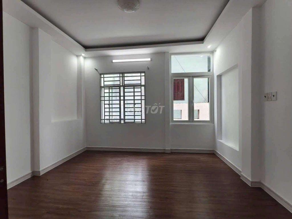Nhà sổ riêng 3 lầu hoàn công đầy đủ Trần Hưng Đạo