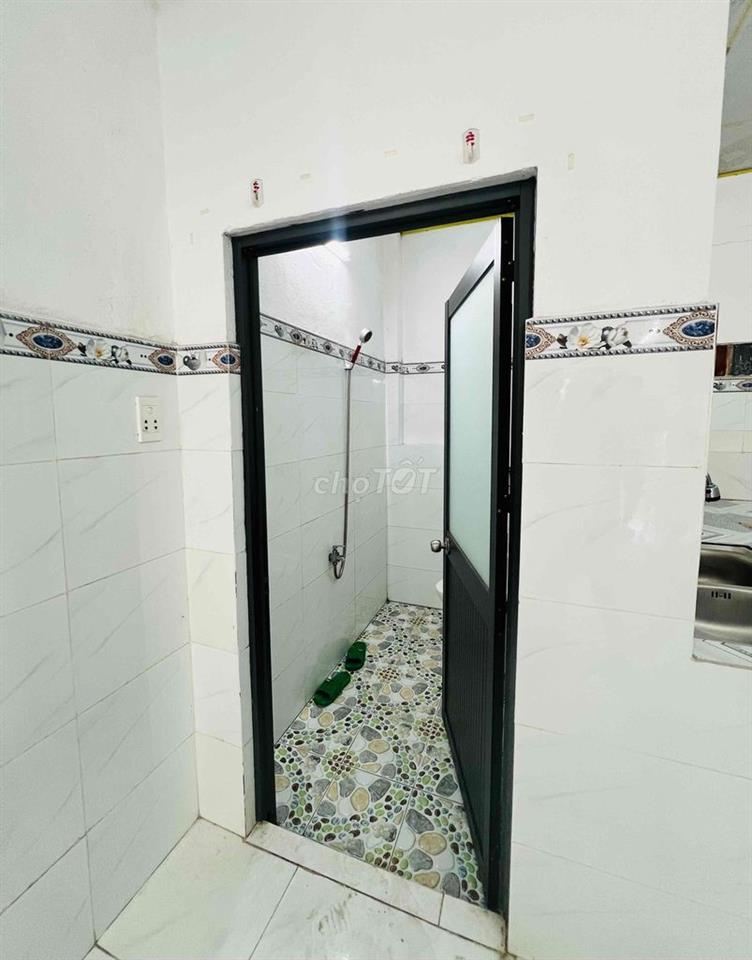 nhà mặt tiền đường TX23 cho thuê nguyên căn
