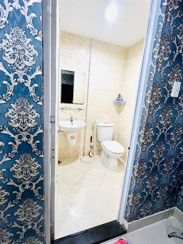 phòng trọ trong khu chợ Hạnh Thông Tây