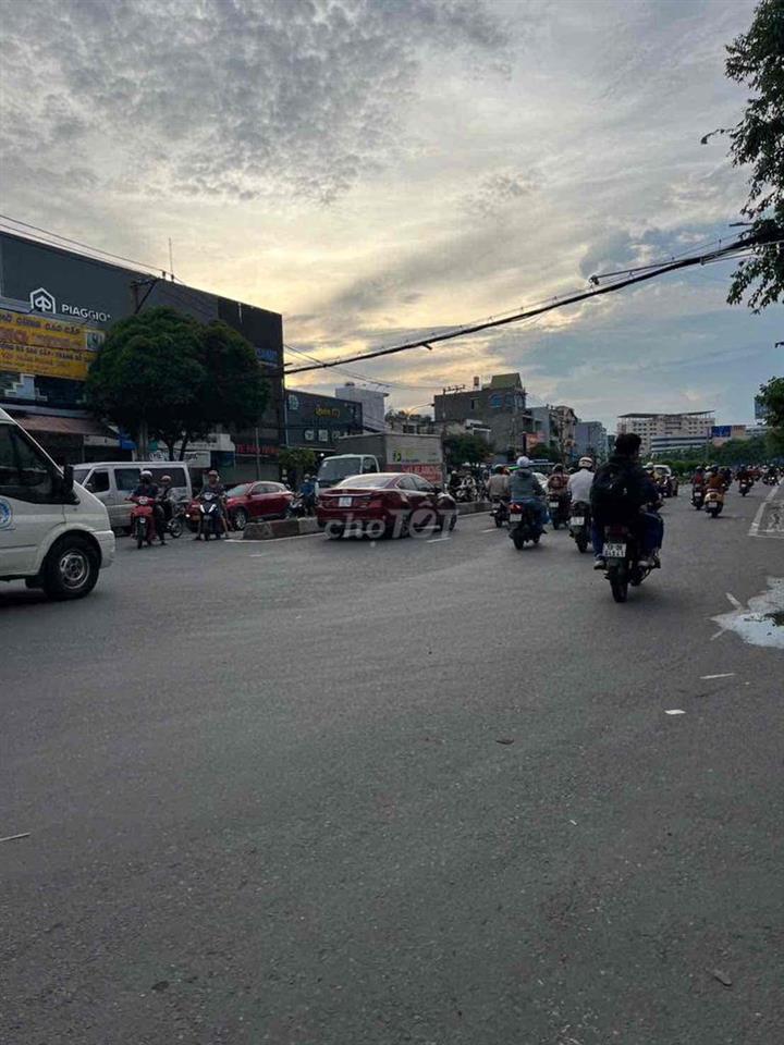Cho thuê nguyên căn mặt tiền Tô Ký