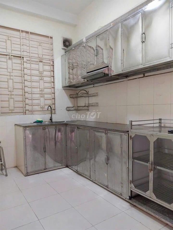 Chung cư 590 Cách Mạng Tháng 8 Quận 3, Giá 10 Tr/th 2PN ko NT 85m2.