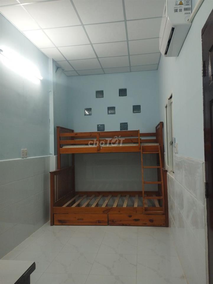 Cho thuê phòng trọ mới xây nhà mặt tiền đường 33 P. Tân Kiểng