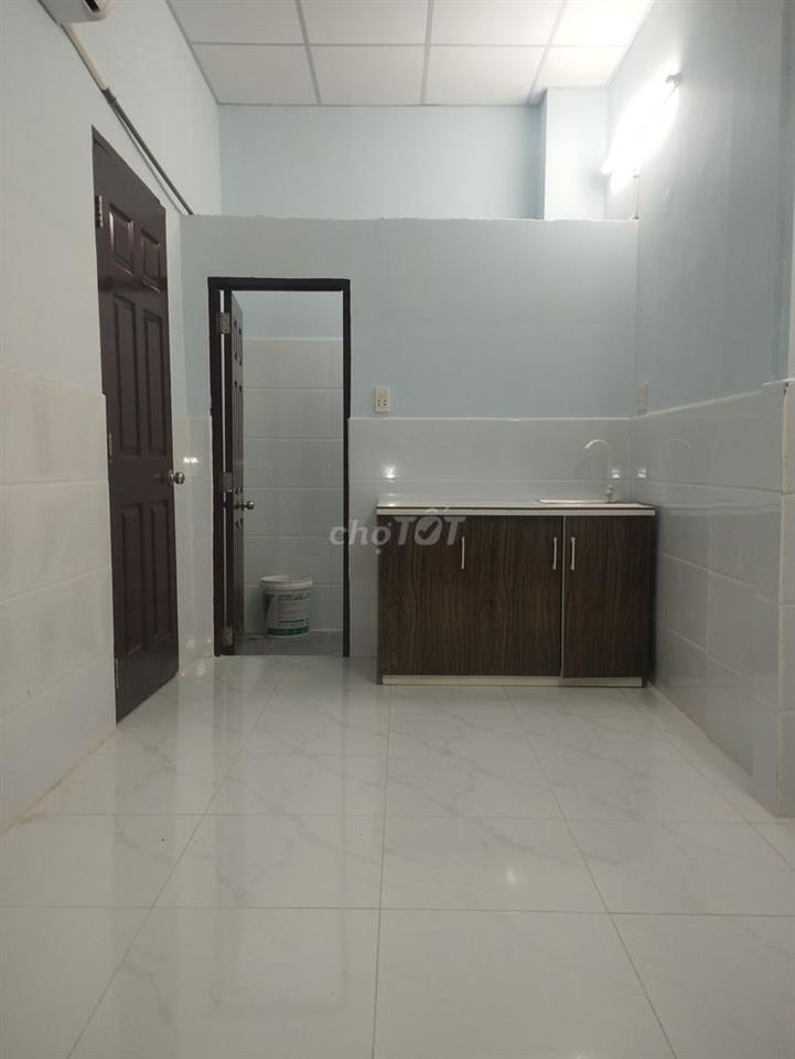 Cho thuê phòng trọ mới xây nhà mặt tiền đường 33 P. Tân Kiểng