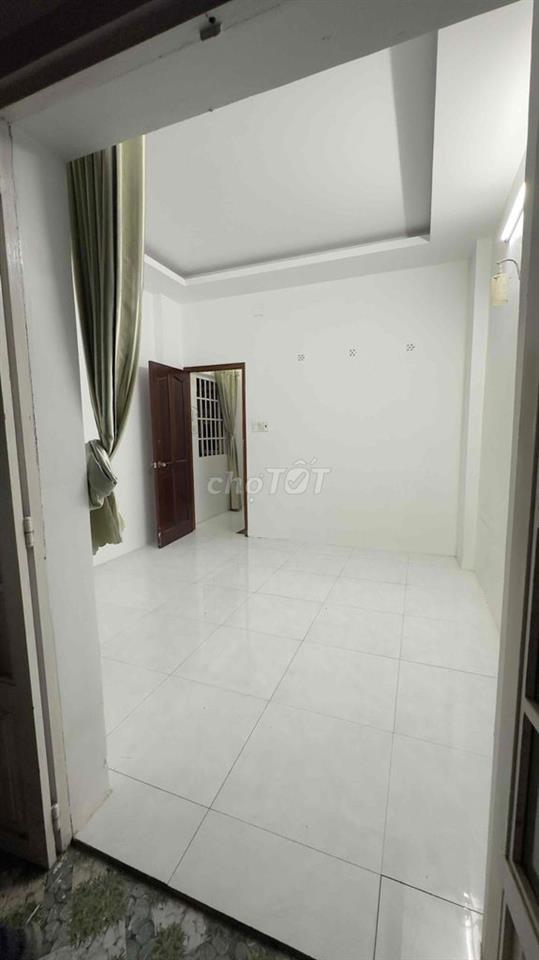 cho thuê phòng trọ ngay chợ Phước Bình