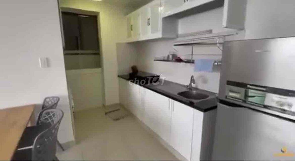 Cho thuê chung cư Bình Khánh nhà C lô CD, nội thất cơ bản